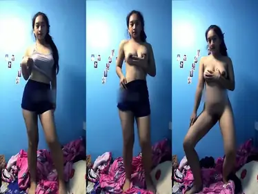 ABG Cantik Main Jari Pamer Toket Gede Sange poster