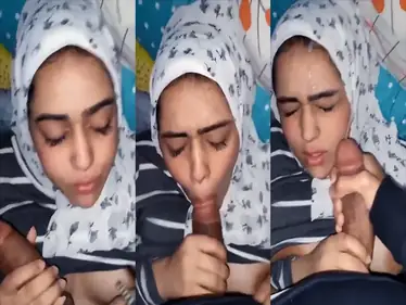 Bokep Arab Jilbab Terima Crotan Di Muka Hot poster