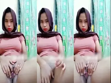 Bokep Jilbab Remaja Kirim Foto Colmek Kamar poster