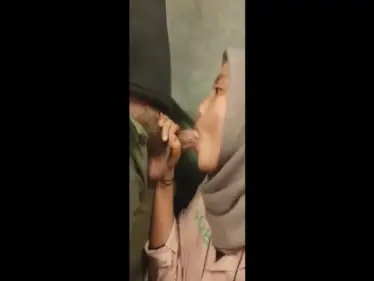 Jilbab Nurut Diminta BJ Sebelum Tidur Malam poster